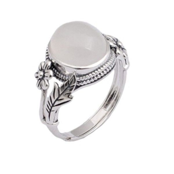 White Chalcedony Vintage Ring Versatile Personality