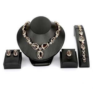 Flower Shaped Necklace And Earrings Jewelry Four Piece Set