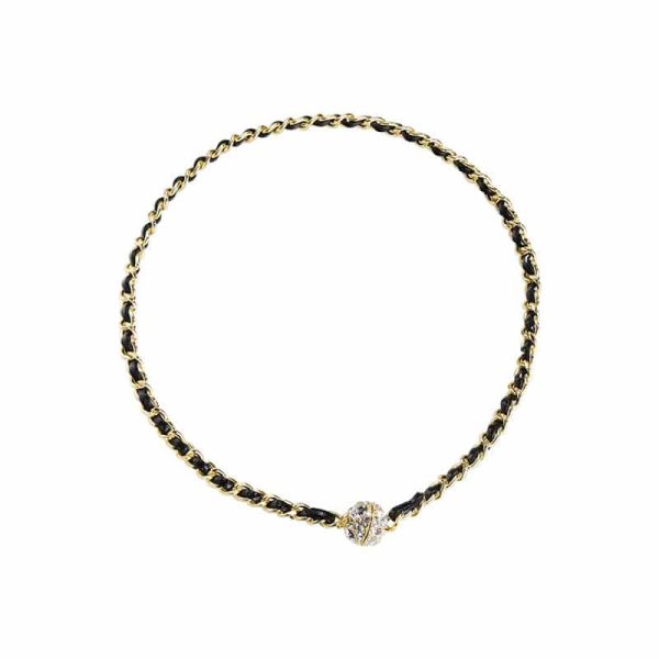 Retro Elegant Leather Winding Chain Diamond Magnetic Necklace