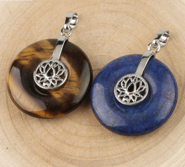 Natural Crystal Lotus Safety Buckle Pendant Multicolor Crystal Necklace