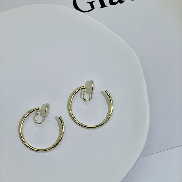 Women's Temperament Circle Mosquito Coil Ear Clip To Show Thinness