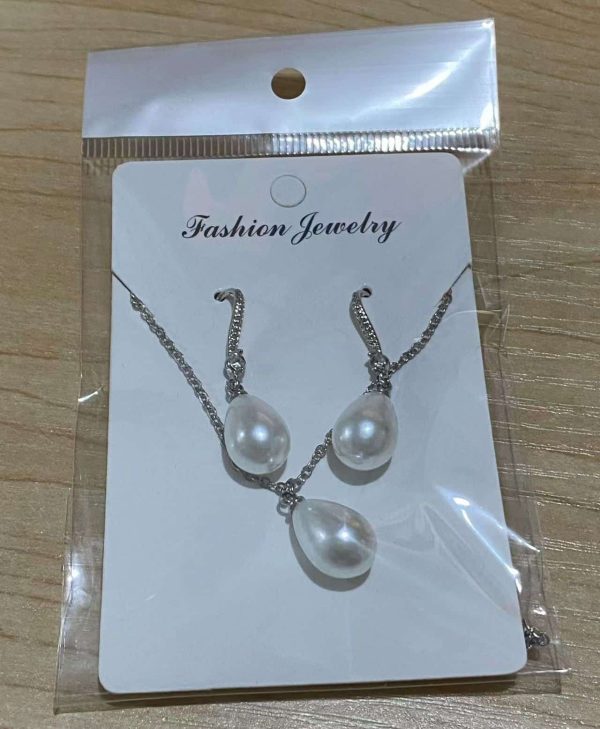 Temperament Water Drop Pearl Necklace Eardrops Suit