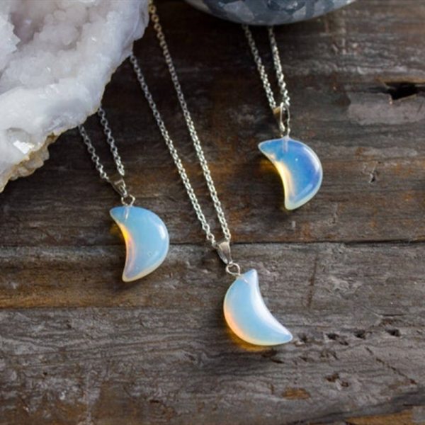 Natural Stone Moon Transparent Color Fashion Pendant Necklace Jewelry