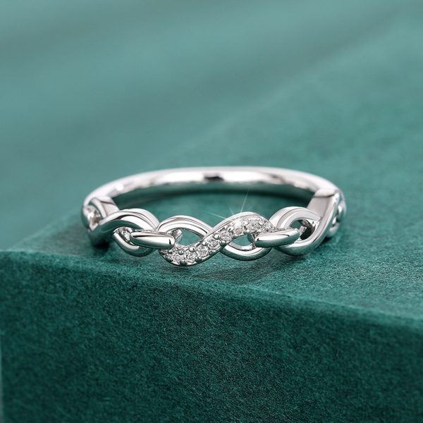 Fashion Personality Female Simple Twist Ring