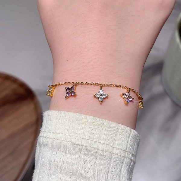 Summer Dopamine Zircon Four-leaf Clover Bracelet Female Korean Style Light Luxury High-grade Sentong Qin Net Red Student Flower Bracelet
