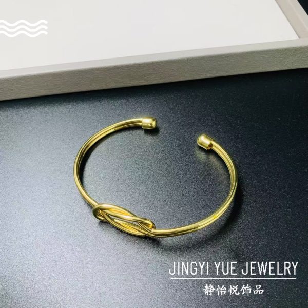 Love Knotted Brass Bracelet Design Light Luxury Opening