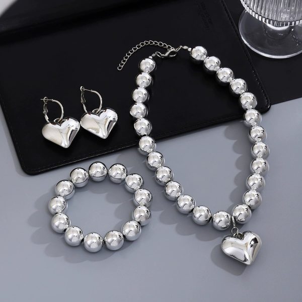 Simplicity And Exaggeration Personality Geometry Round Bracelet Love Heart Necklace Suit