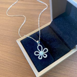 Women's High-grade Silver Pearl SUNFLOWER Necklace