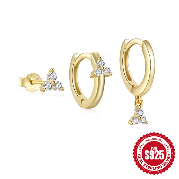 6a4df0be-28f2-4392-9aa2-ae298c29b298.jpg S925 Sterling Silver Fashion Simple Mini Geometric Glossy Round Eight-pointed Stars Single Row Zircon Set Earrings