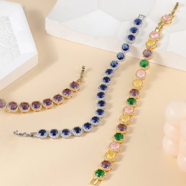 Fashion Gold-plated Inlaid Zircon Hollow Round Bracelet