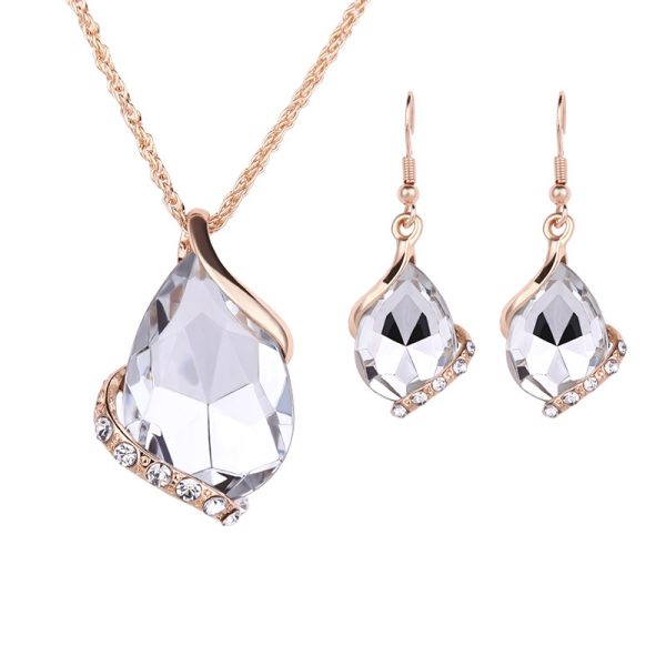6e9d06e4-ecaa-40ce-a891-20e9b7bc3cb9.jpg Jewelry Set Pendant Necklace Earrings