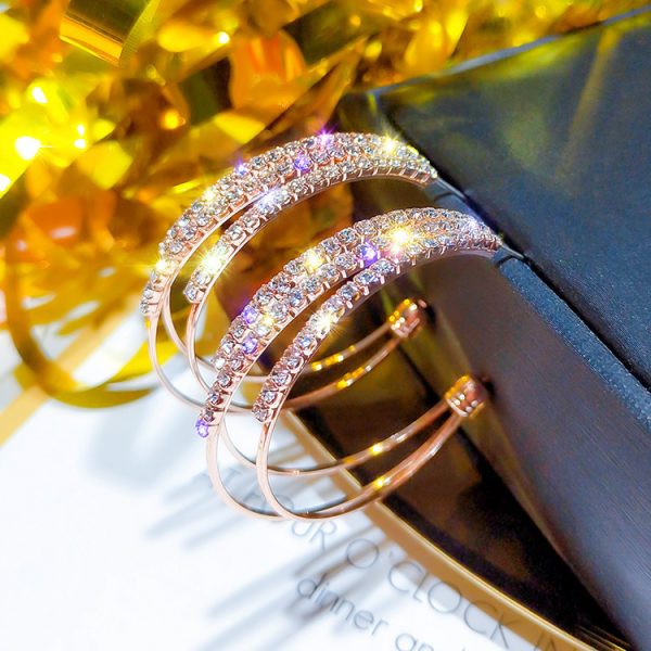 Exaggerated Full Diamond C-shaped Ear Ring Geometric Circle