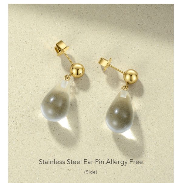 Transparent drop earrings