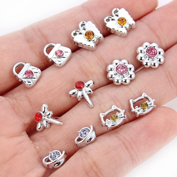 75ec544a-3c56-4486-90fc-d4873d04d5ba.jpg Plastic Earrings Set With Colored Diamond