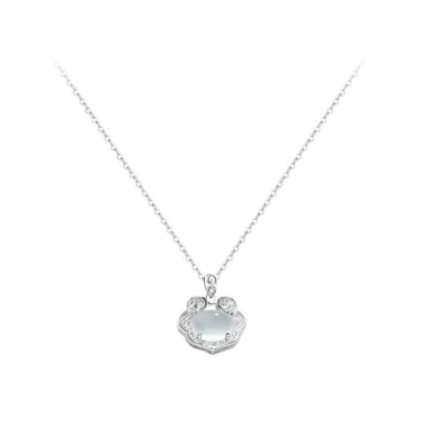 Chalcedony Special Design All-match Safety Lock Necklace