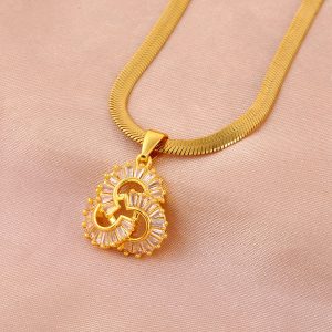 Snake Bones Chain Ginkgo Leaf Pendant Temperament Entry Lux Necklace