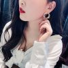 Geometric circle earrings