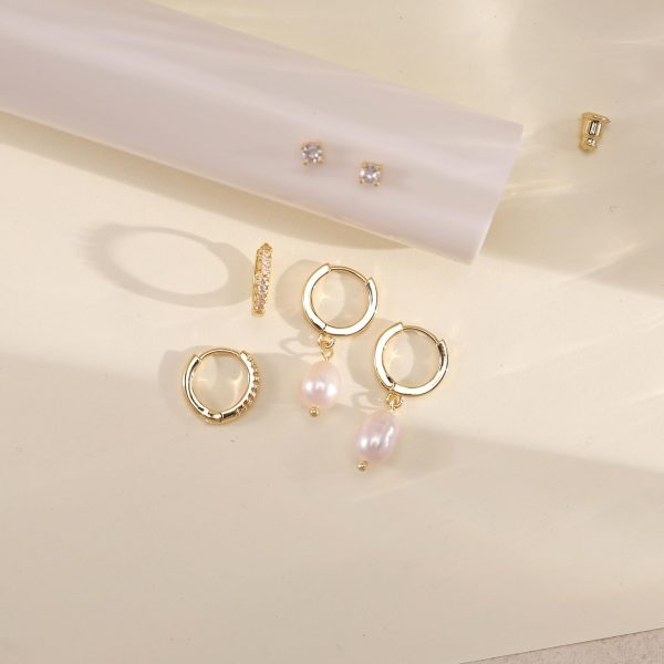 Brass Plating Pearl Fashion Earrings Three-piece Set