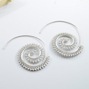 Personalized Circle Spiral Ear Clip