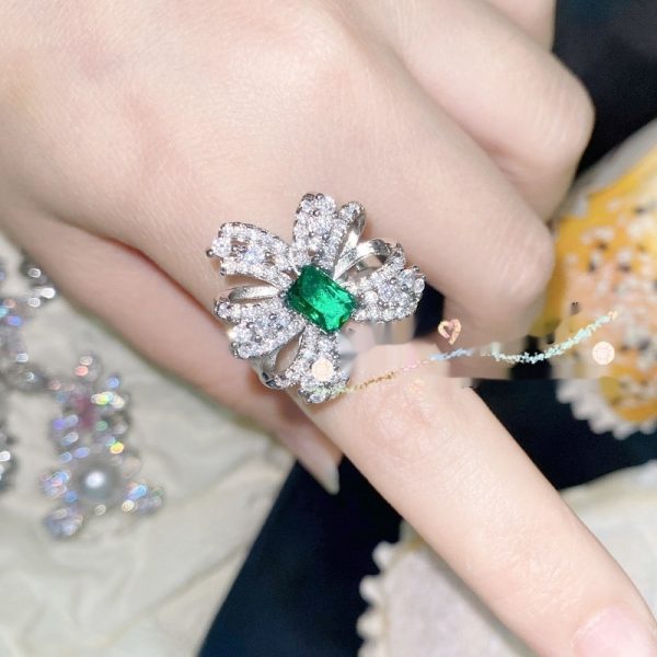 Jewelry Personality Butterfly Necklace Female Plated 18K Pendant Emerald