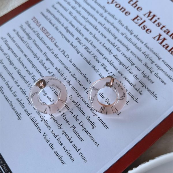 Fashion Niche Temperament Retro Circle Hollow All-match Earrings