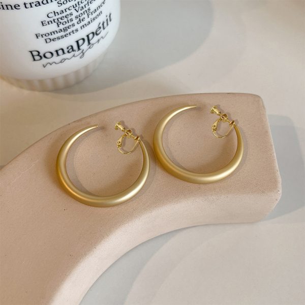 Female Simple And Versatile Solid Circle Large Earrings