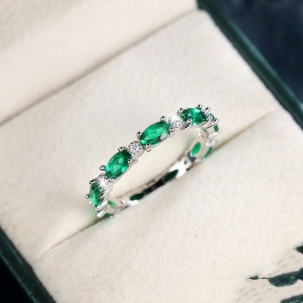 Elegant Retro Green And White Zircon Inlaid Finger