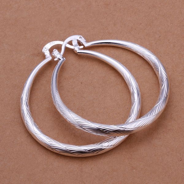 Large ear circle round ear buckle