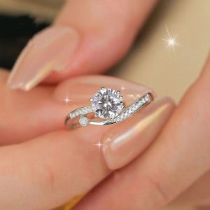 S925 Sterling Silver Inlaid Moissanite Starry Track Ring