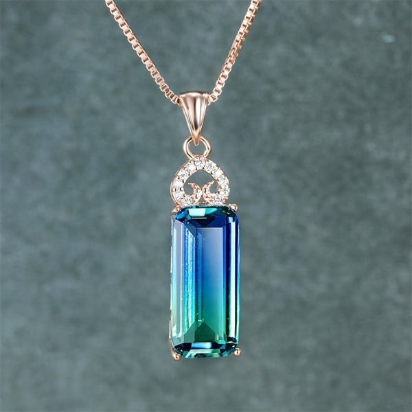 8469c250-d060-43e7-8b5c-04d735237c1c.jpg Light Extravagant Love Heart Diamond Square Pendant Necklace