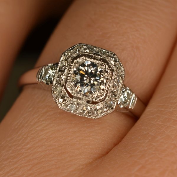 Gorgeous Square Spot Drill Platinum-plated Ring