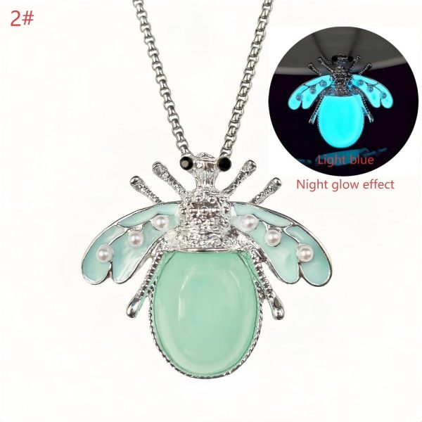 Fantasy Luminous Bee Necklace Firefly Inlaid Pearl Design Personalized Luminous Effect