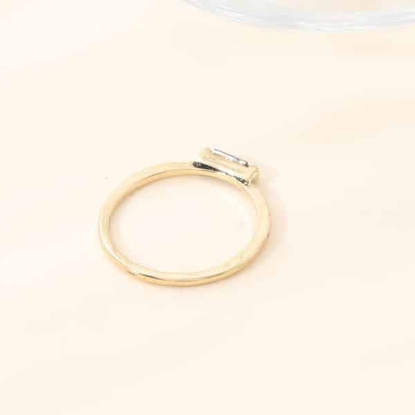 18K Gold White Zircon Ring Simple And Stylish Women