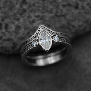 Women's Retro Simple And Exaggerated Personality Ring