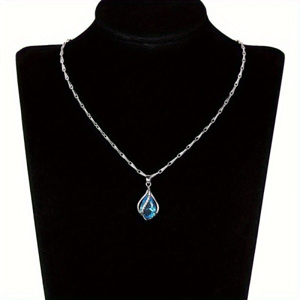 91427524-c257-4a55-9bed-cbc70724935b.jpg Sea Blue Heart Water Drop Zircon Pendant Clavicle Chain