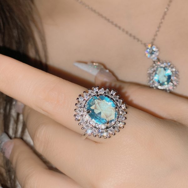 Micro-inlaid Zirconium Eye-catching Luxury Ring Female Plated 18K
