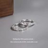 Women's Three-sided Crushed Ice Closed Ring