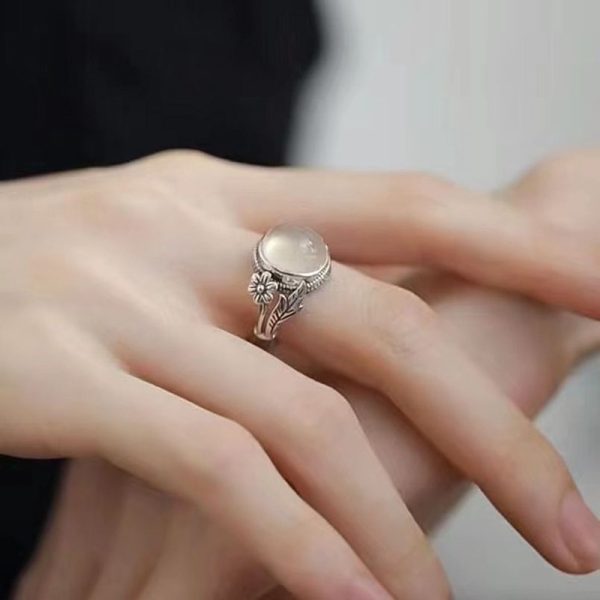 White Chalcedony Vintage Ring Versatile Personality