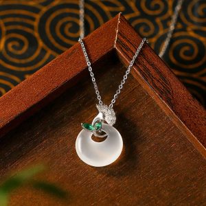 Women High Grade White Ginkgo Necklace