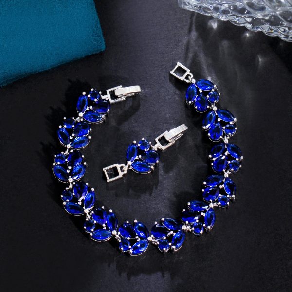 Copper Inlaid Zircon Flower Bracelet