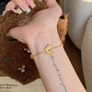 Hollow Butterfly Bracelet Fashion Retro Special Design High Sense