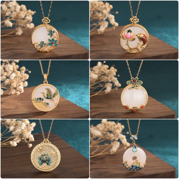 Color-preserving Gold-plated Hetian Jade Peace Buckle Retro Collarbone Necklace Female Niche