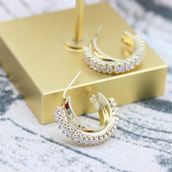 Women's Creative C-shaped Zircon Circle Stud Earrings
