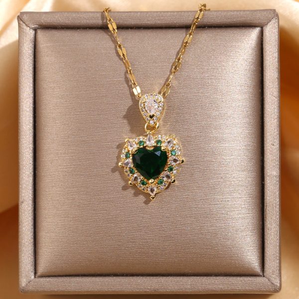 Copper Micro Inlaid Zircon Emerald Loving Heart Zircon Diamond-studded Necklace