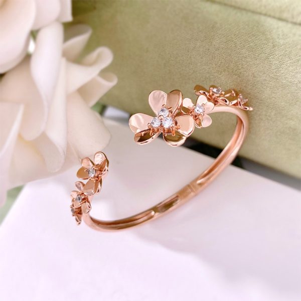 Three-leaf Flower Micro Inlaid Zircon  Bracelet