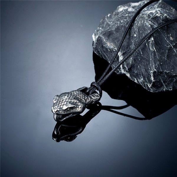 O1CN010nrQWM2KjC7mzhOTa_2219806209592-0-cib.jpg Retro Trendy Snake Head Pendant Necklace For Men