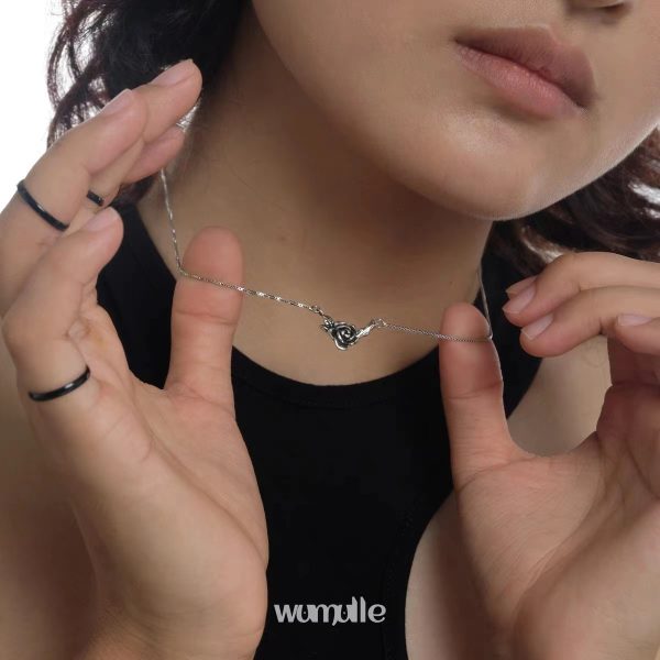 Retro Black Rose Necklace For Women
