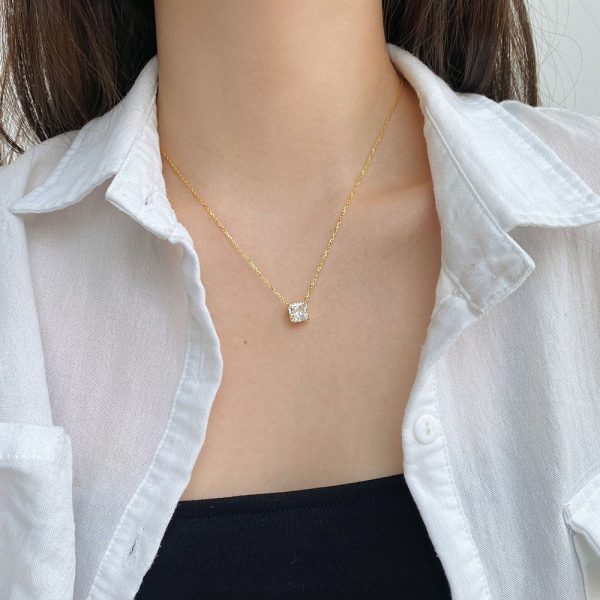 925 Silver Luxury Enclosure 4 Karat Ledean Square White Diamond Clavicle Necklace