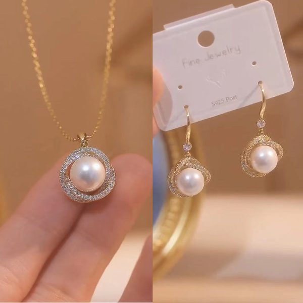 Women's Pearl Diamond Temperament Wild Necklace