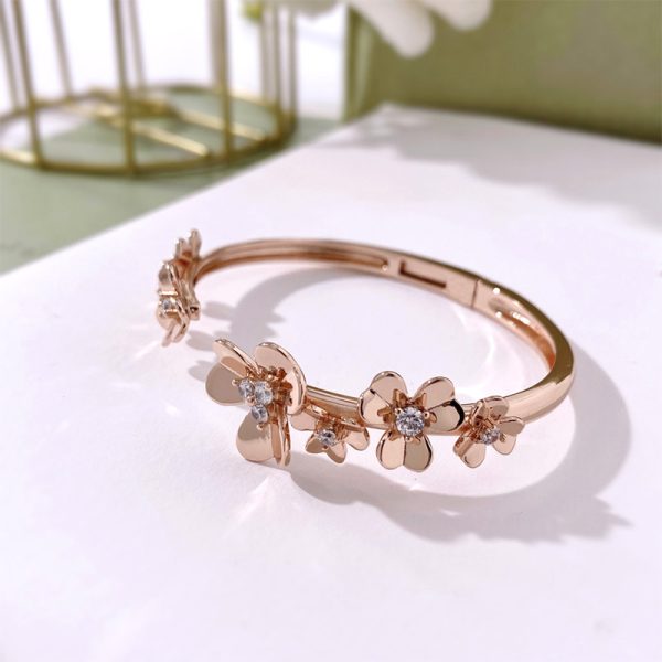 Three-leaf Flower Micro Inlaid Zircon  Bracelet